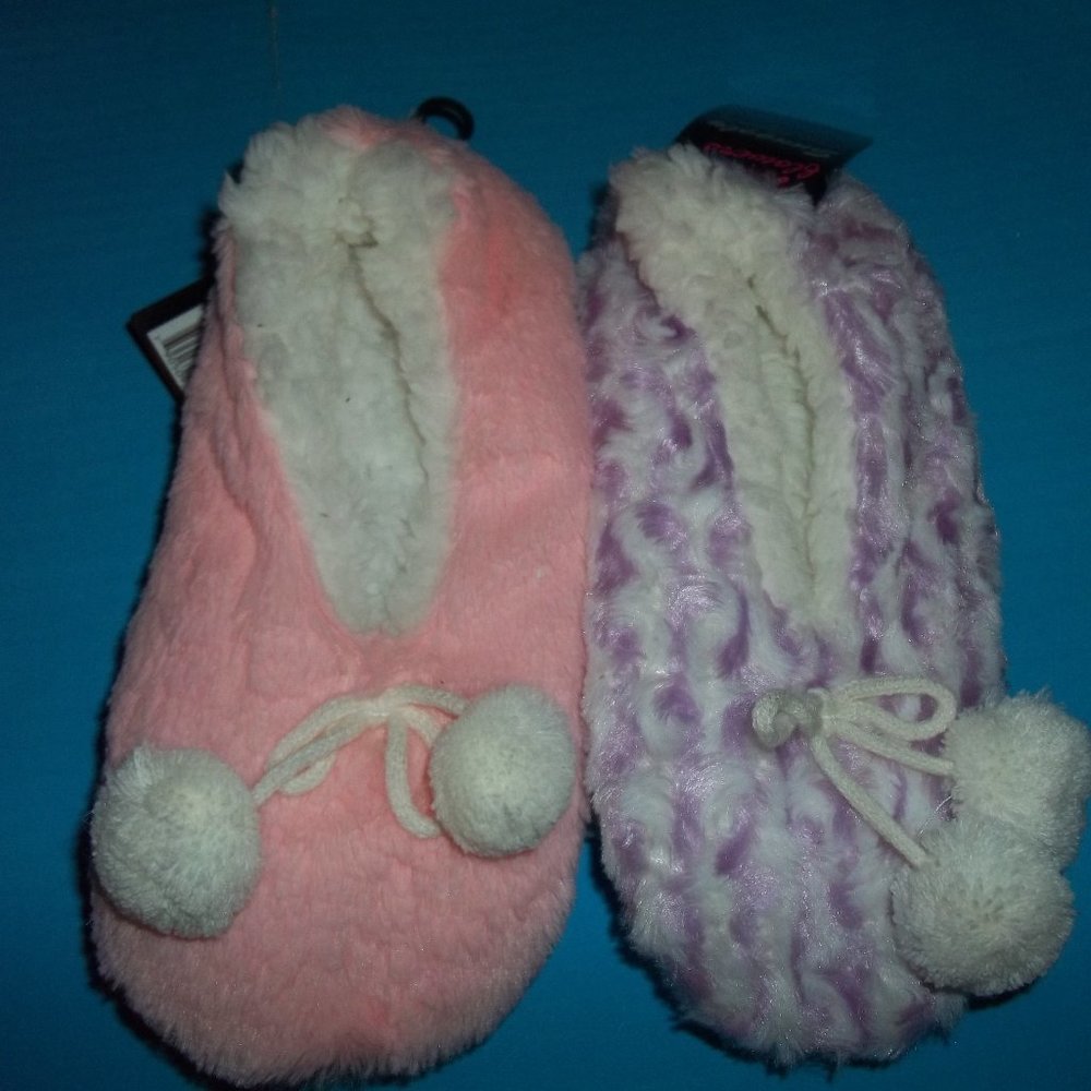 lot of 2 nwt pink purple fuzzy slippers 6-7.5!